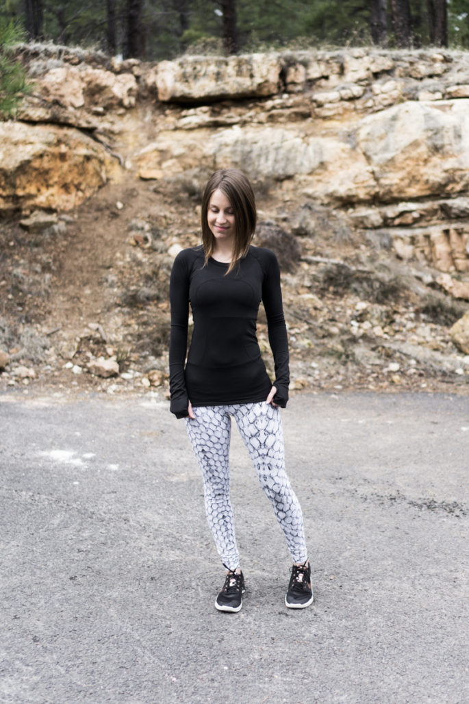 Black and white fitness outfit