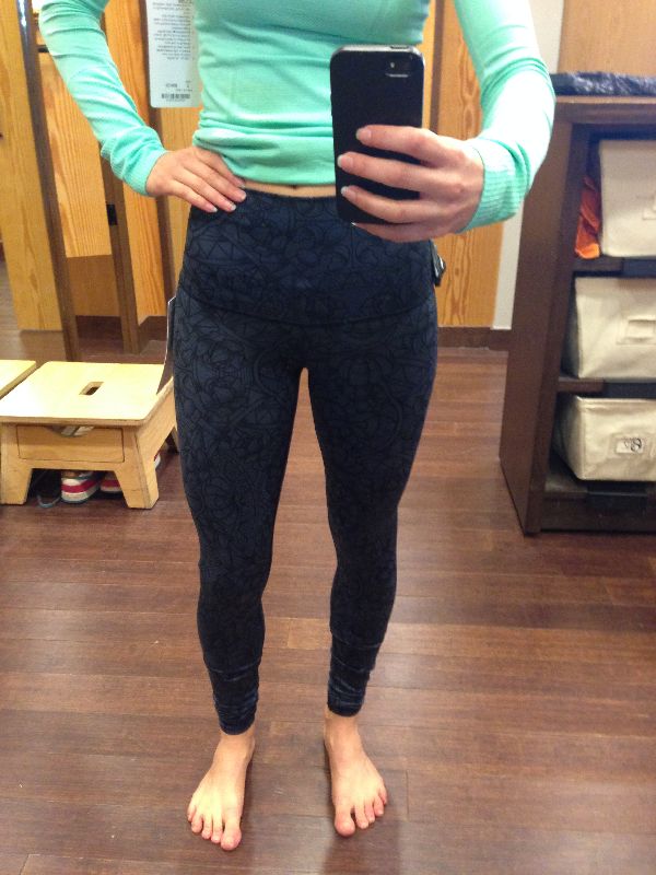 Lululemon try-on review prisma inkwell rolldown wunder under pants ...