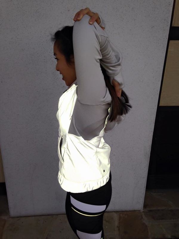 nike sportswear icon clash hoodie sweatshirt