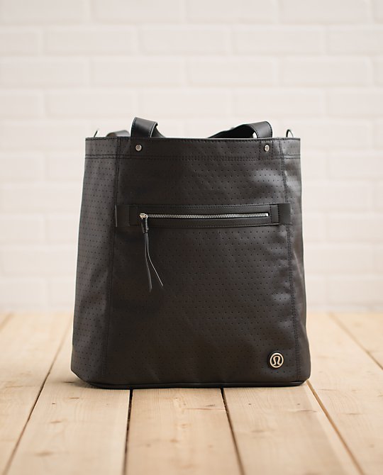 lululemon tote
