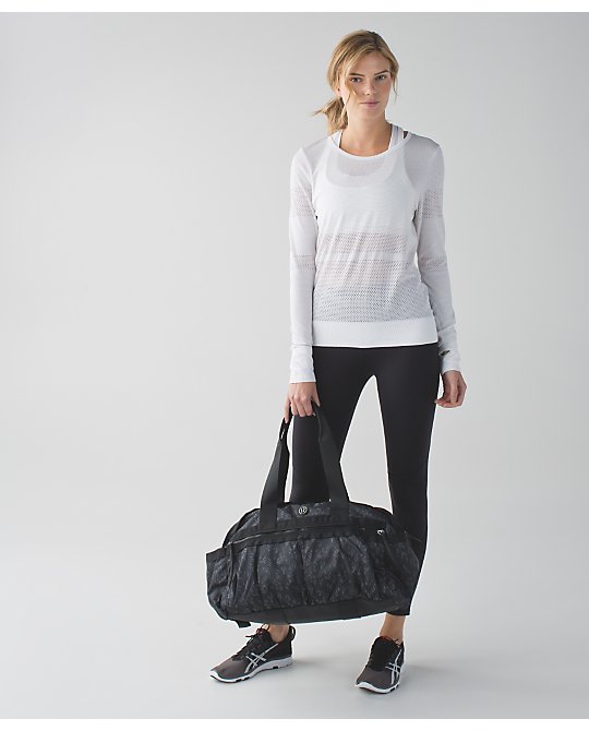 lululemon gym to win duffel